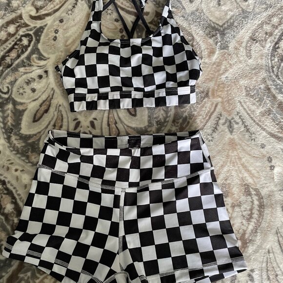 FLEO Checkered workout set - Picture 1 of 3